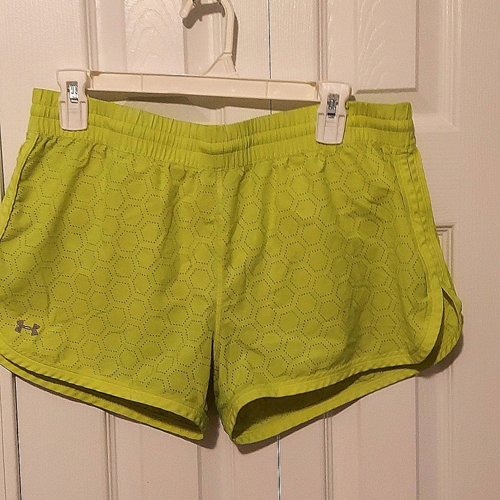 Sport shorts bright yellow
